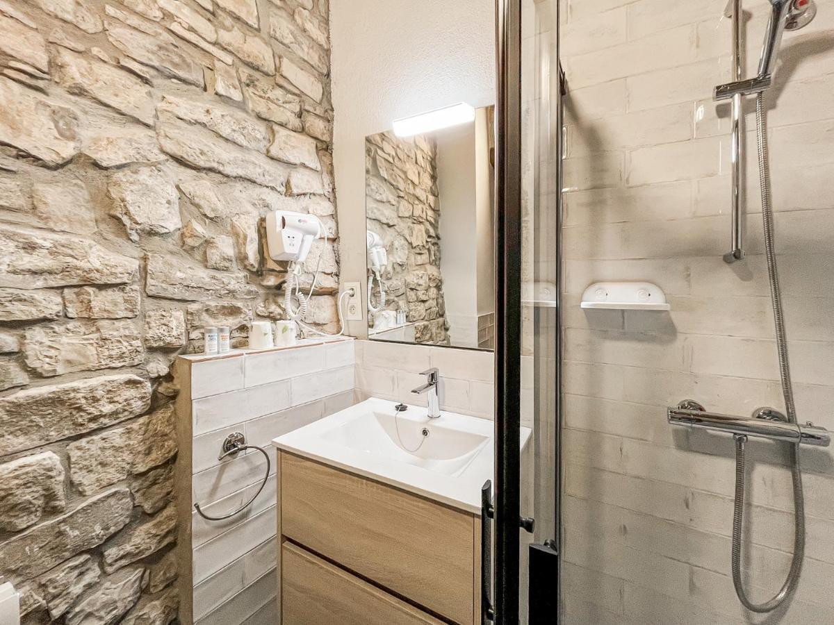 El Forn De Freixenet Con Servicios De Un Hotel Lleida Ngoại thất bức ảnh