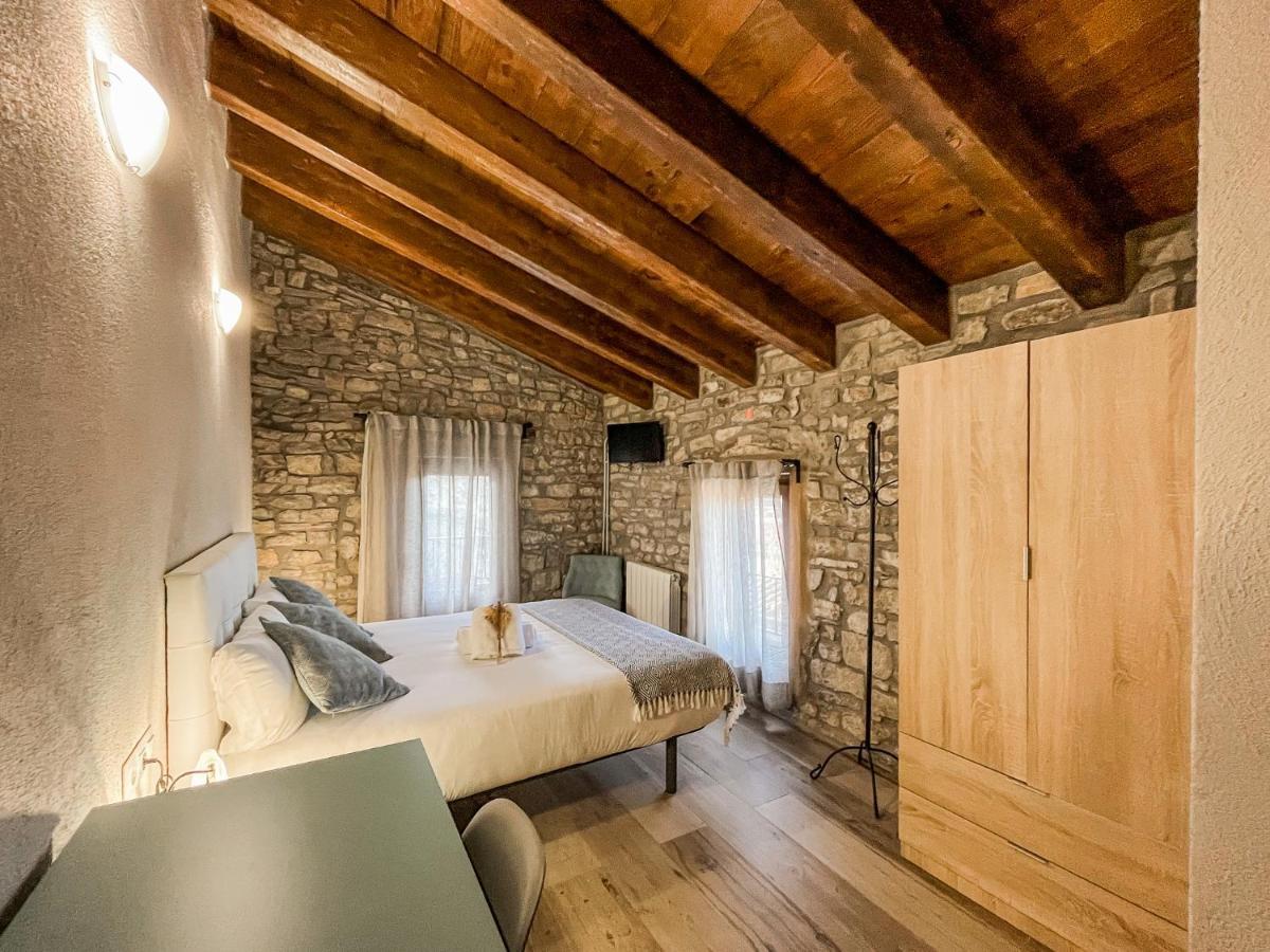 El Forn De Freixenet Con Servicios De Un Hotel Lleida Ngoại thất bức ảnh