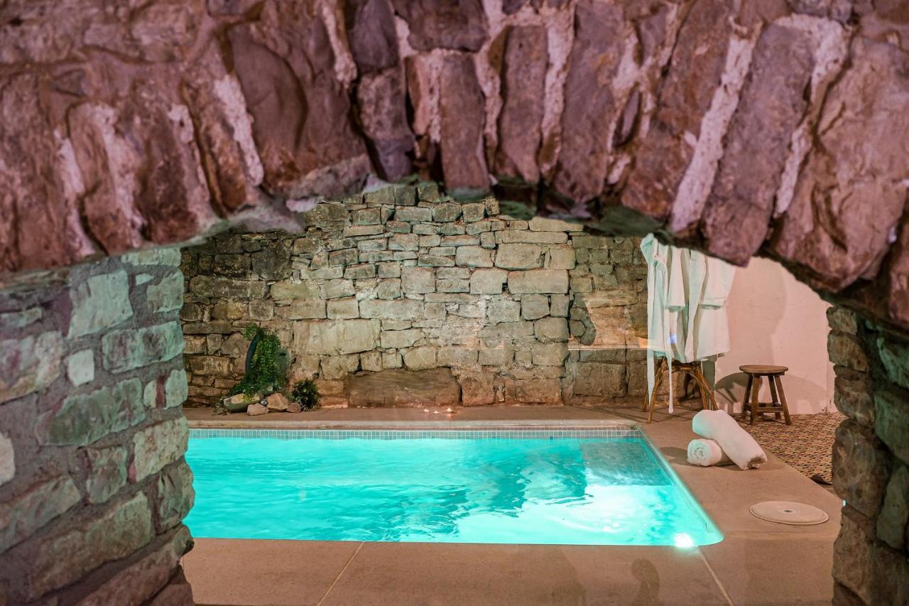 El Forn De Freixenet Con Servicios De Un Hotel Lleida Ngoại thất bức ảnh