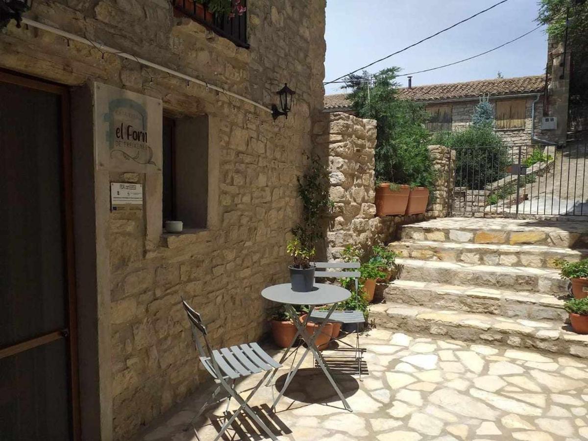 El Forn De Freixenet Con Servicios De Un Hotel Lleida Phòng bức ảnh