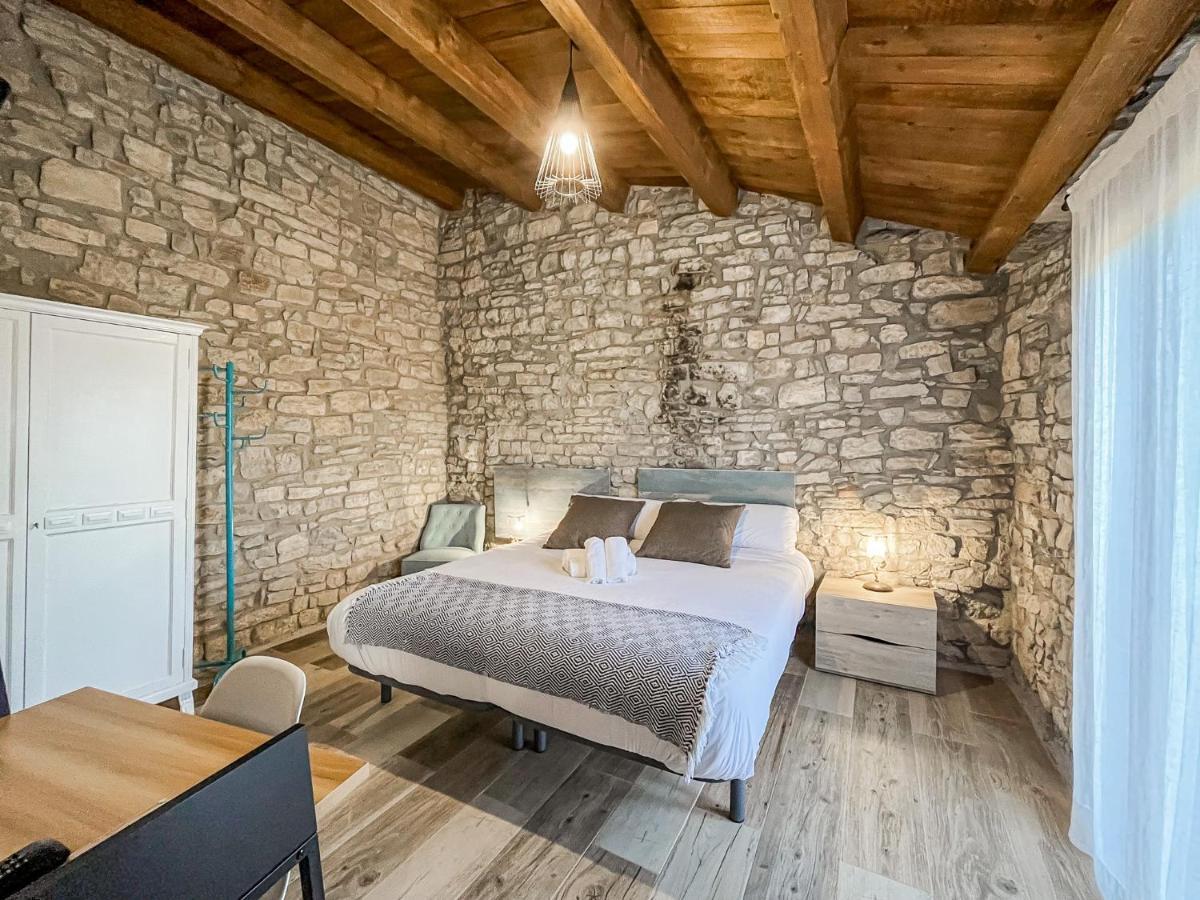 El Forn De Freixenet Con Servicios De Un Hotel Lleida Ngoại thất bức ảnh